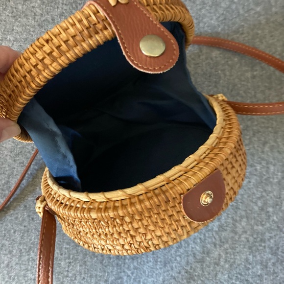 NWOT rattan circle bag for summer - Picture 3 of 3